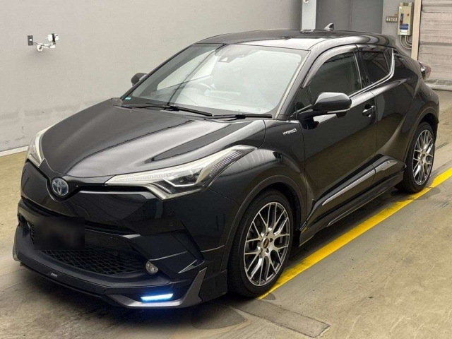 TOYOTA C-HR 2017