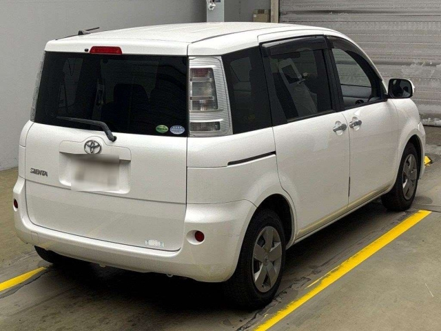 TOYOTA SIENTA 2012