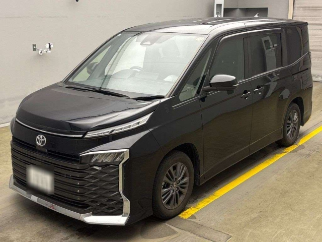 TOYOTA VOXY 2022