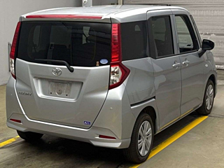 TOYOTA ROOMY 2020