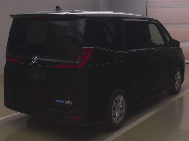 TOYOTA NOAH 2022