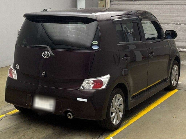 TOYOTA BB 2010