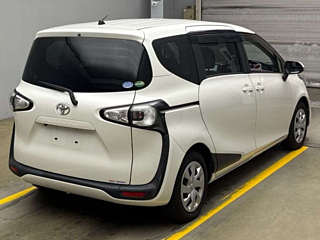 TOYOTA SIENTA 2016