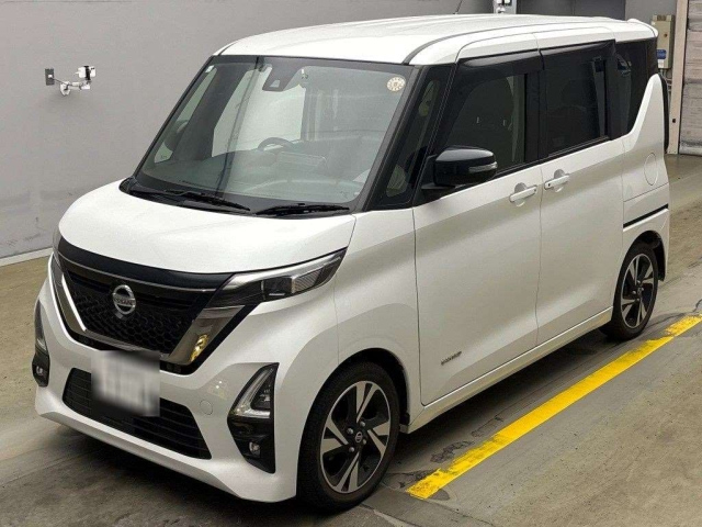 NISSAN ROOX 2021
