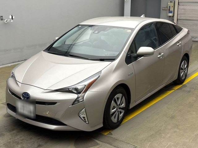 TOYOTA PRIUS 2016