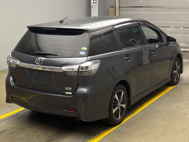 TOYOTA WISH 2012