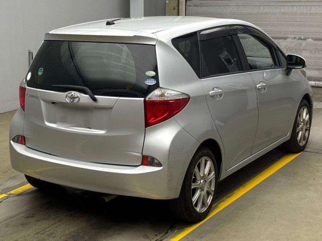TOYOTA RACTIS 2011