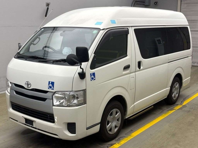 TOYOTA HIACE VAN 2014