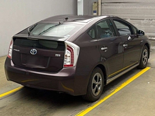 TOYOTA PRIUS 2015