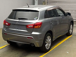 MITSUBISHI RVR 2012