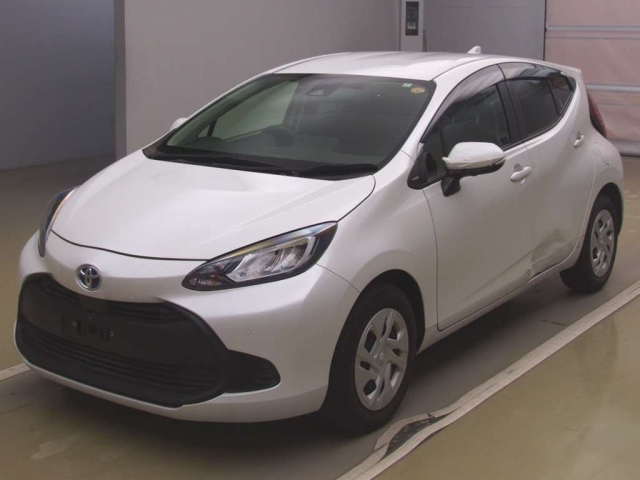 TOYOTA AQUA 2023