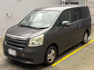 TOYOTA NOAH 2008