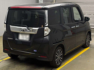 TOYOTA ROOMY 2022
