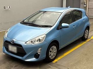 TOYOTA AQUA 2015