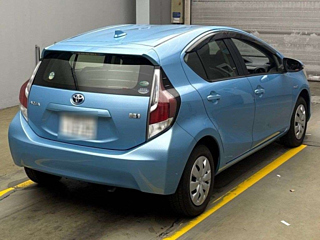 TOYOTA AQUA 2015