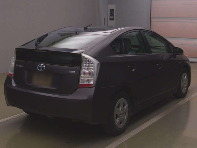 TOYOTA PRIUS 2011