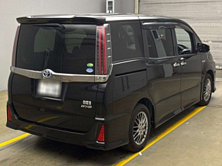 TOYOTA NOAH 2018