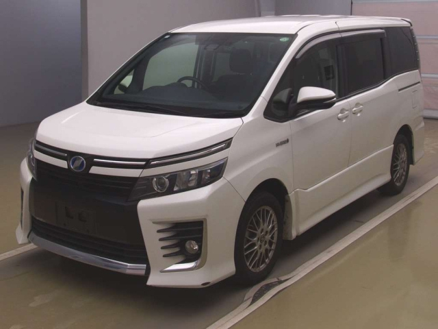 TOYOTA VOXY 2016