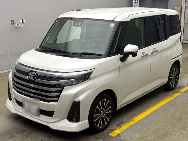 TOYOTA ROOMY 2021