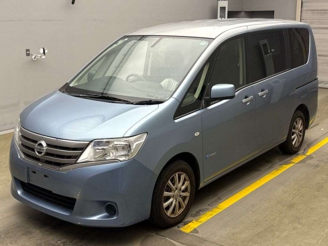 NISSAN SERENA 2013