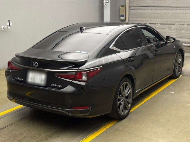 LEXUS ES 2019