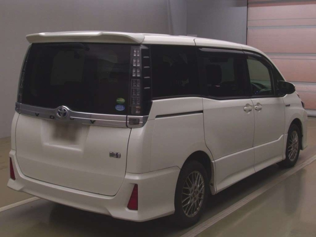 TOYOTA VOXY 2016