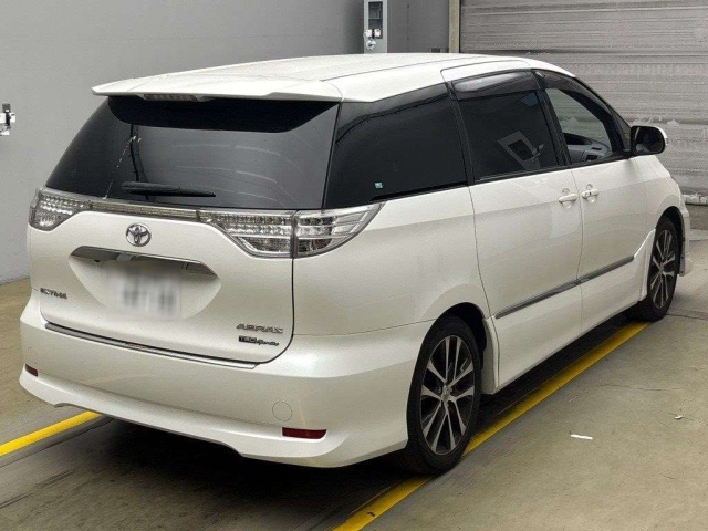 TOYOTA ESTIMA 2016