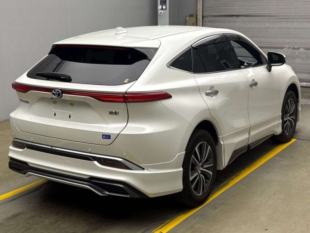 TOYOTA HARRIER 2022