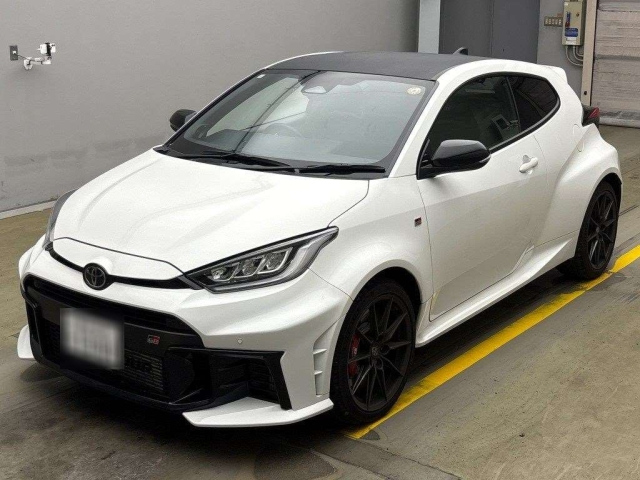 TOYOTA YARIS 2024