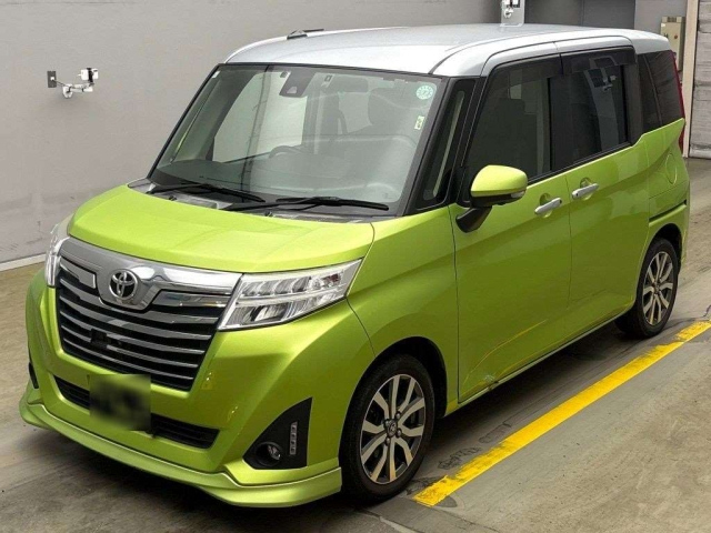 TOYOTA ROOMY 2017