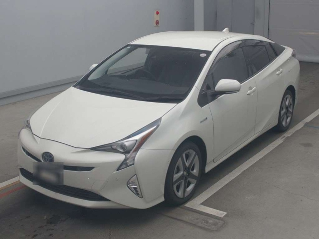 TOYOTA PRIUS 2018