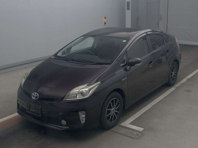 TOYOTA PRIUS 2015
