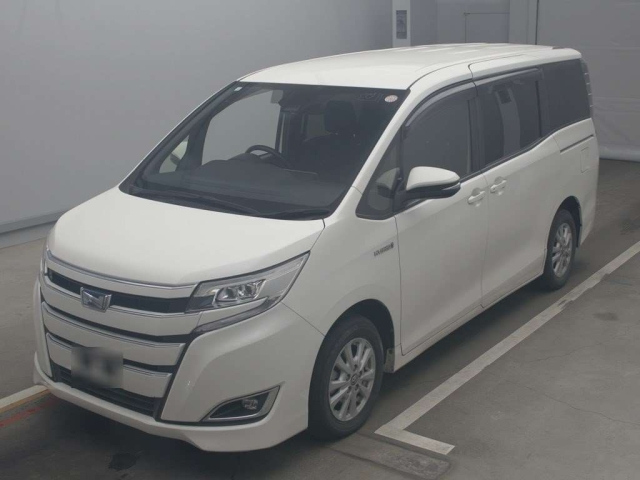 TOYOTA NOAH 2018