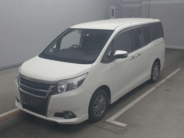 TOYOTA ESQUIRE 2016