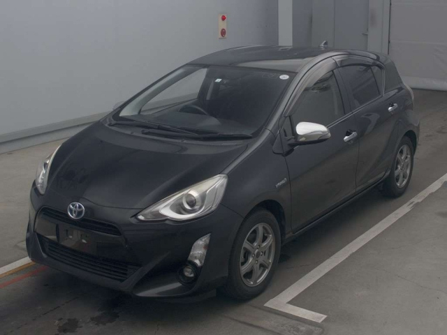 TOYOTA AQUA 2015