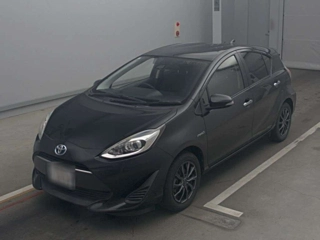 TOYOTA AQUA 2017
