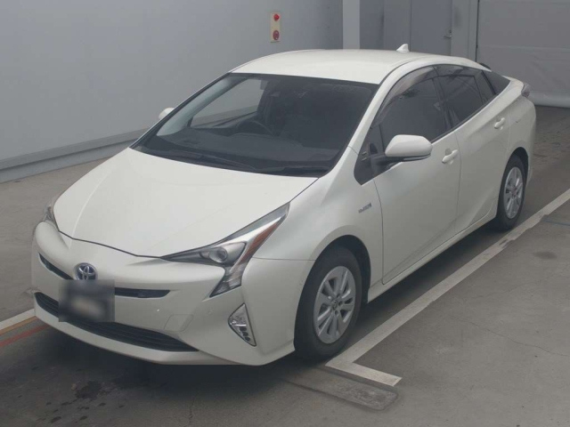 TOYOTA PRIUS 2016