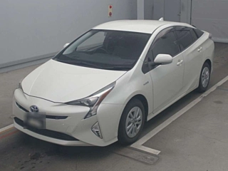 TOYOTA PRIUS 2016