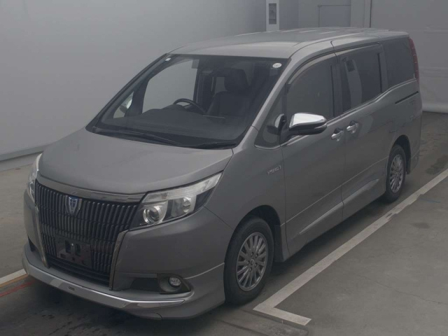 TOYOTA ESQUIRE 2016