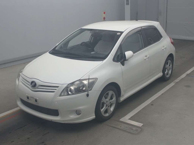 TOYOTA AURIS 2010