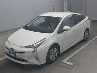 TOYOTA PRIUS 2016