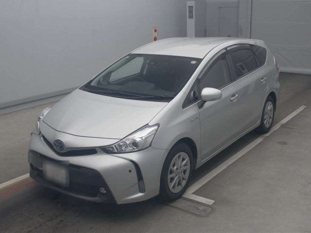 TOYOTA PRIUS ALPHA 2020