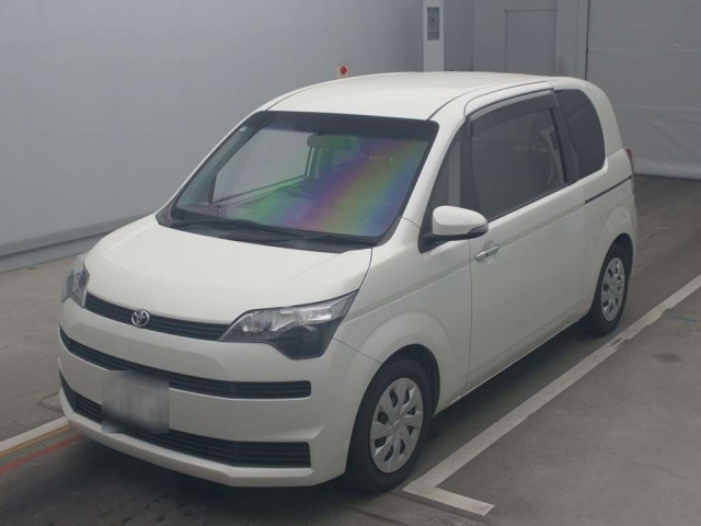 TOYOTA SPADE 2013
