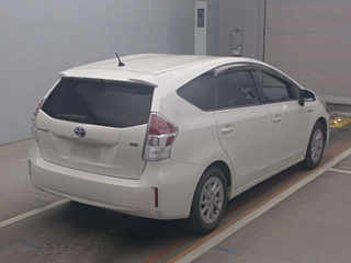 TOYOTA PRIUS ALPHA 2015