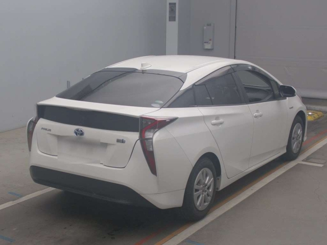 TOYOTA PRIUS 2018