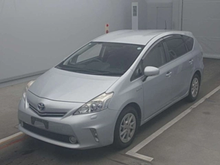 TOYOTA PRIUS ALPHA 2012