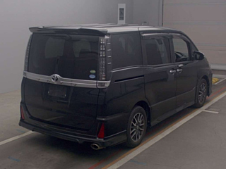TOYOTA VOXY 2015