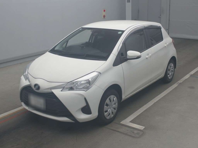 TOYOTA VITZ 2019