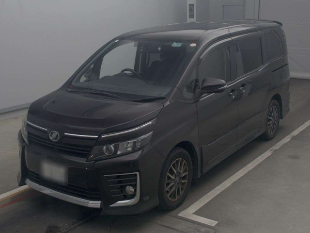 TOYOTA VOXY 2014