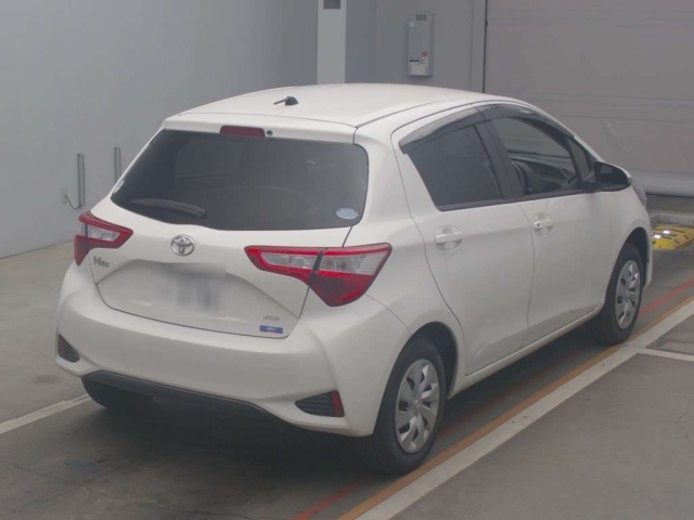 TOYOTA VITZ 2019
